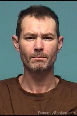 Mugshot of ROBERT L DULL