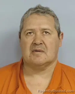 Mugshot of OSWALDO ROBLEDO VAZQUEZ