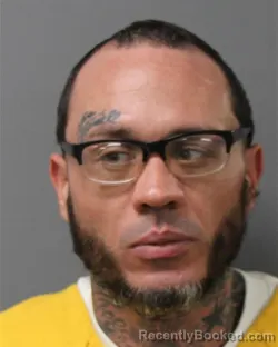 Mugshot of GUSTAVO GONZALEZ
