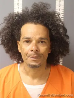 Mugshot of JUNNIOR ALBERTO VILLANUEVA