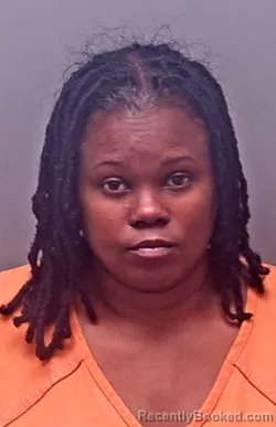 Mugshot of LATOYA SHUNTAE RICHARDSON
