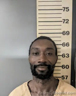 Mugshot of MARQUEZ DEUNDAR HINTON