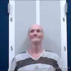 Mugshot of DAVID MICHAEL HOLCOMB