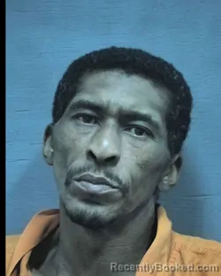 Mugshot of HENRY JUNIOR LINDSEY