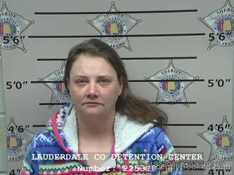 Mugshot of LESLEY JEAN BREWER