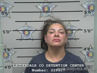 Mugshot of VERONICA MICHELLE MOBLEY