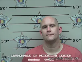 Mugshot of DUSTIN WAYNE HUNT