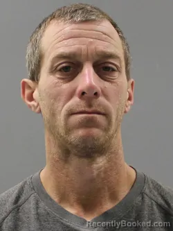 Mugshot of JASON MARTIN LOWE