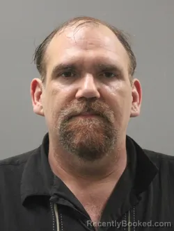 Mugshot of LESLIE DEON HINKLE