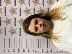 Mugshot of DESARAY JEWEL HUNTER