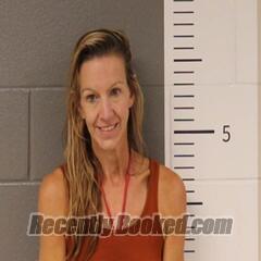 Mugshot of ANGELA DUN