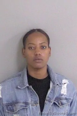 Mugshot of Dionne S Brooks