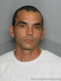Mugshot of MARIO ERNESTO TURRO VAZQUEZ