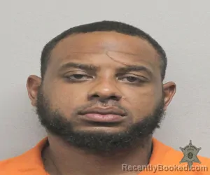 Mugshot of DUSTIN J WILLIAMS