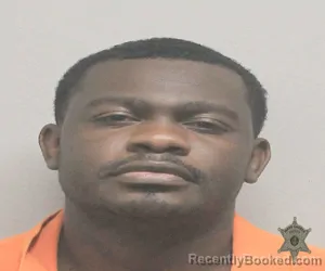 Mugshot of TREYLON JAMAR SIMON