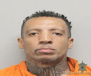 Mugshot of VICTOR SIMMONS