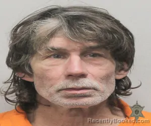 Mugshot of JOHNIE WAYNE BENOIT