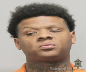 Mugshot of JAVIEN JAVANTAE HENRY