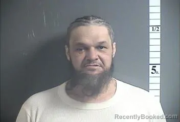 Mugshot of ORLANDO QUINONES