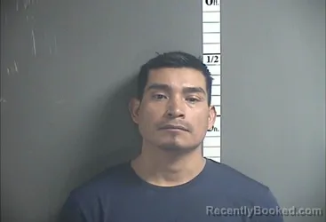 Mugshot of RAUL ROBLERO LOPEZ