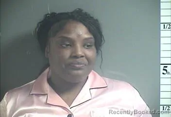 Mugshot of LASHONDA HARPER