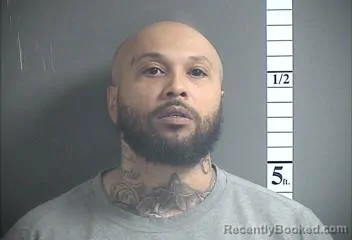 Mugshot of CARLTON R GOLDSBORO