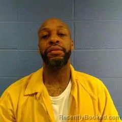 Mugshot of KALANDRA MOORE