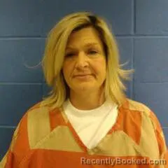 Mugshot of JENNIFER MCFADIN