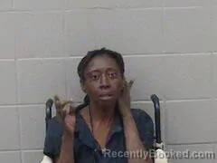 Mugshot of Latettee Richardson