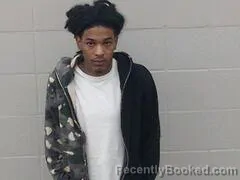 Mugshot of Devion Bass