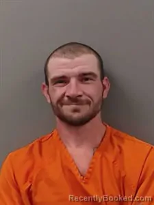 Mugshot of Robert E CHAVEZ