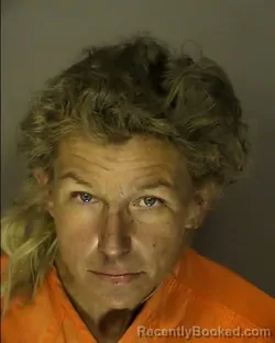 Mugshot of MICHELLE LYNN CRUTCHMAN