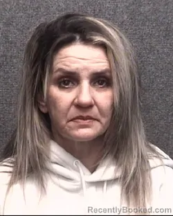 Mugshot of SUZETTE LUZ BARROS