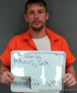 Mugshot of Seth Tylar Akers