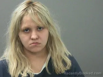 Mugshot of Alondra Vega-Gonzalez