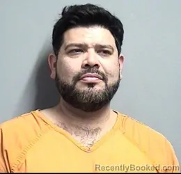 Mugshot of SANTIAGO MARTINEZ OLIVARES